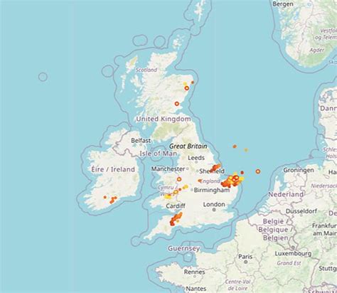 Lightning map tracker: Realtime lightning chart shows huge storm flurry ...