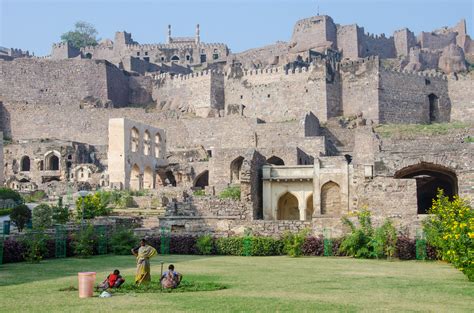 Golconda Fort, Hyderabad: How To Reach, Best Time & Tips