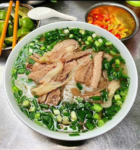 Phở Tàu Bay