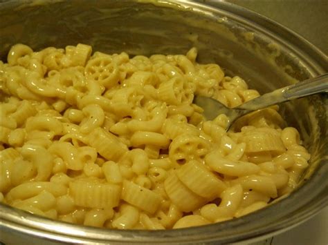 VELVEETA Mac and Cheese - Busy Mom Recipes