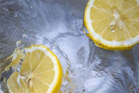 Lemon Is Very Effective And best To Use For Skin | HealthSabz