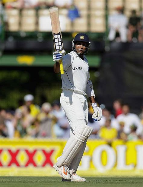 VVS Laxman acknowledges the crowd | ESPNcricinfo.com