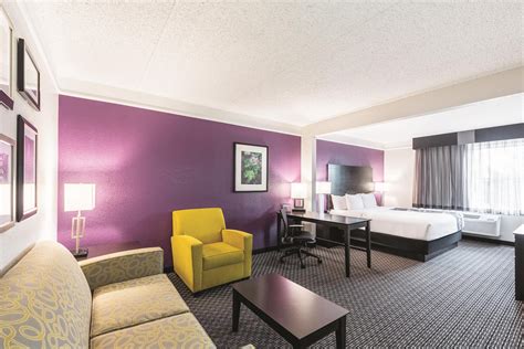 La Quinta Inn & Suites by Wyndham San Antonio Downtown | San Antonio ...