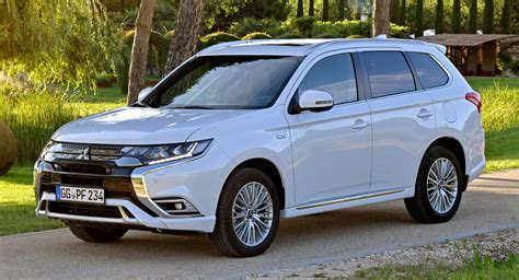 2019 Mitsubishi Outlander PHEV Has More Power And Range | Carscoops