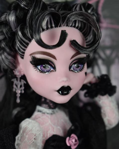 Monster High Draculaura Vampire Heart Collector doll - YouLoveIt.com