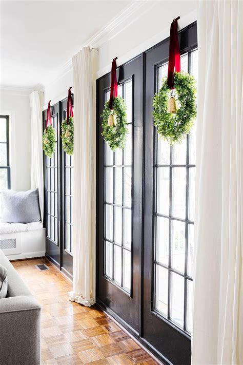 How to Hang Wreaths on Windows for Christmas - Bless'er House