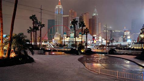 Snow turns Las Vegas into desert wonderland | Fox News