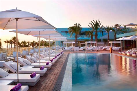 Hotel with Luxury Spa & Pool | W Barcelona