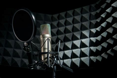 The Best Vocal Microphones For Singers in 2023 (Live & Studio)