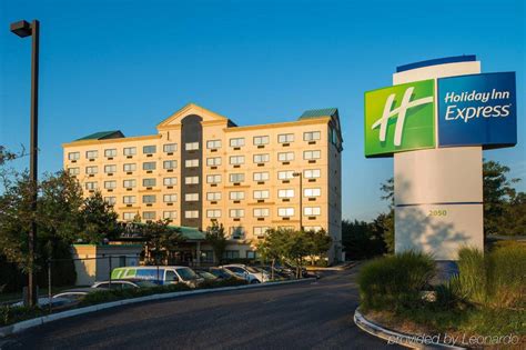 Holiday Inn Express Hauppauge Long Island | Secure Your Hotel, Self-Catering, or Bed and ...