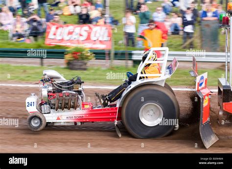 Tractor puller competing in tractor hi-res stock photography and images - Alamy