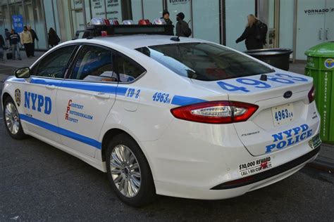 NYPD Ford Fusion Police Car - Code 3 Garage