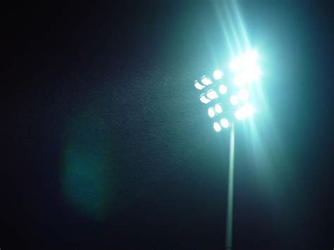 File:Stadium lights.jpg - Wikimedia Commons