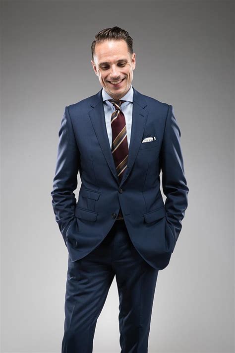 Notch Lapel: Suit Lapel Styles Explained - He Spoke Style