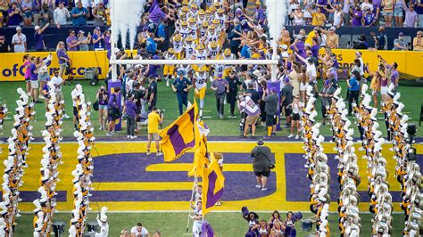 LSU football will face Auburn at 6 p.m. on ESPN on October 1.