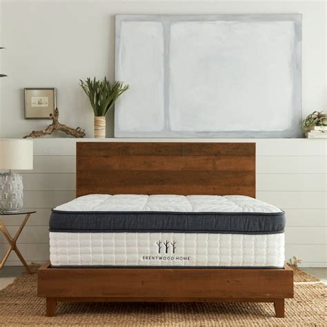 The Best Organic & Natural Mattress Brands For a Non-Toxic Bedroom | Better Goods