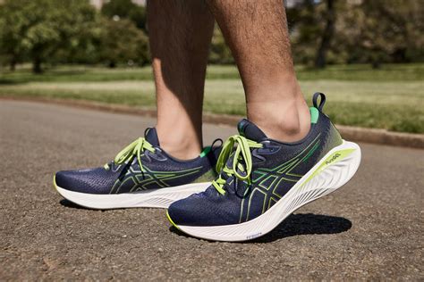 FIRST LOOK: ASICS GEL-CUMULUS™ 25 | SportsShoes.com