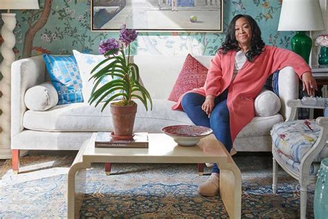 Shonda Rhimes, creadora de 'Inventing Anna', muestra su apartamento de lujo en NY