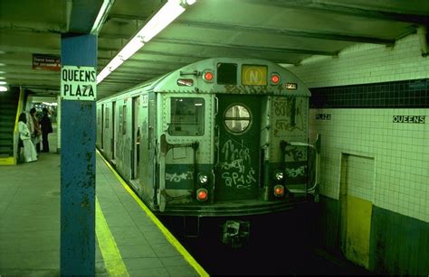 Pin de Anthony Vessella en New York Subway