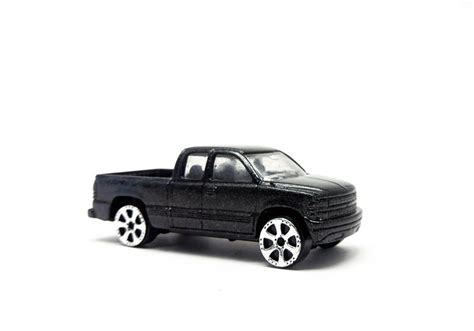 Maisto CHEVY SILVERADO First Time Driver, Chevy Silverado, Car ...