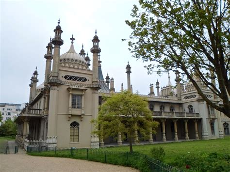 My Favorite English Palace: Brighton! - The Passport Chronicles