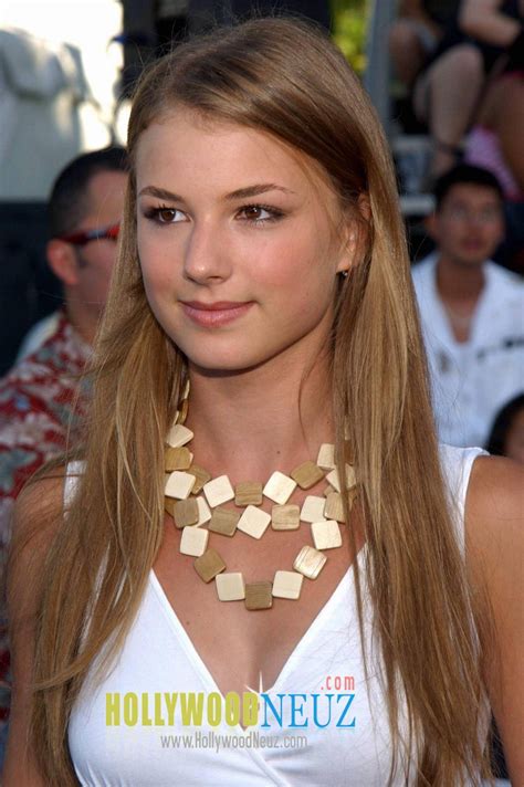 Emily VanCamp Profile| Biography| Pictures| News | Emily vancamp, Emily ...