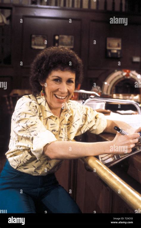 Rhea Perlman Cheers