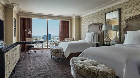 Las Vegas Suites | Luxury Hotel | Four Seasons Las Vegas