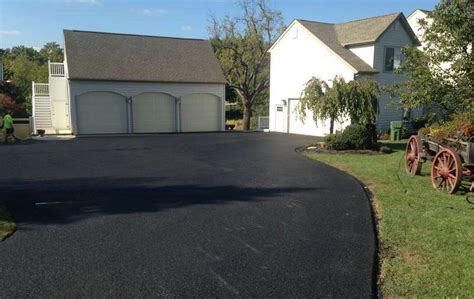 DIY Asphalt Sealing: What to Know - Mr Pavement