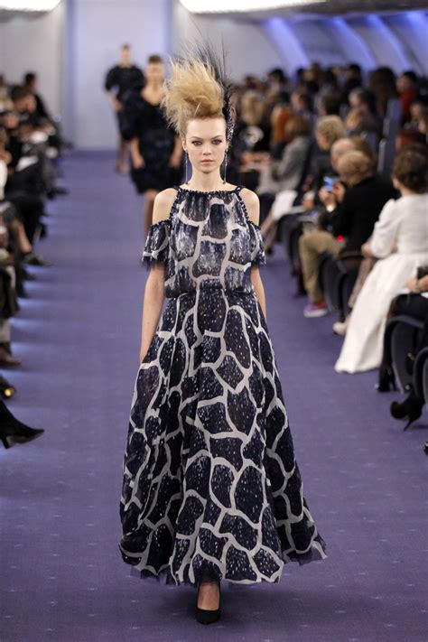 Paris Fashion Week: 10 Best Looks of Spring-Summer 2012