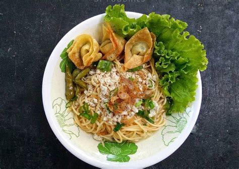 Resep Pangsit mie ayam oleh Mariana Chika - Cookpad