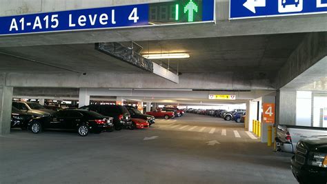 Parking spot availability indicators at DFW Airport! : Dallas