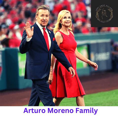 Arturo Moreno - Wikipedia, Family, Popularity, and Death