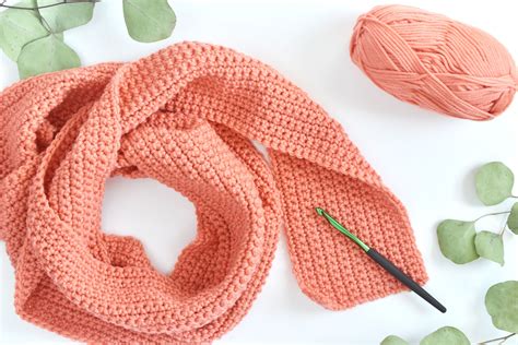 How to Crochet a Scarf for Beginners