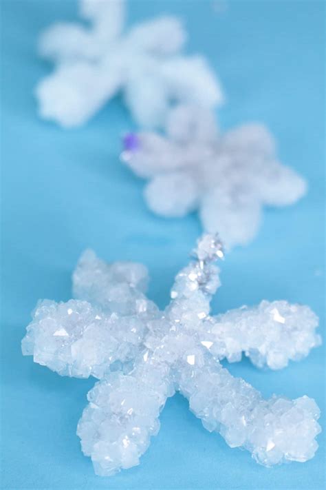 How to Make Borax Crystal Snowflakes in Minutes!