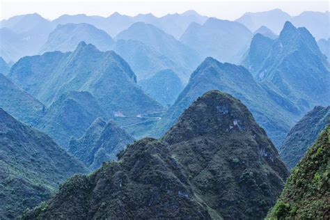 Life in China: Nanning, Guangxi: MOUNTAINS!