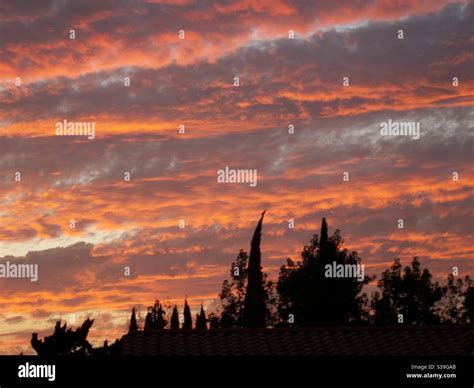 Red sky from fire cloud Stock Photo - Alamy