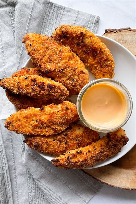 Crispy Healthy Oven Baked Chicken Tenders - hellofrozenbananas.com