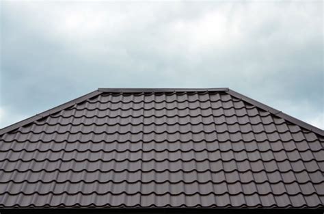 5 Reasons a Metal Shake Roof Isn't The Best Option