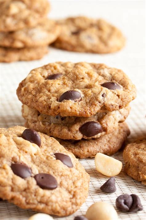 Macadamia Chocolate Chip Cookies | wanna come with?