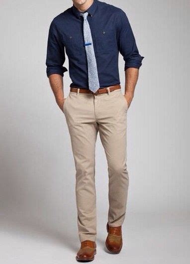 Khaki pants, blue shirt. Just great. | Ropa casual hombres, Moda hombre ...