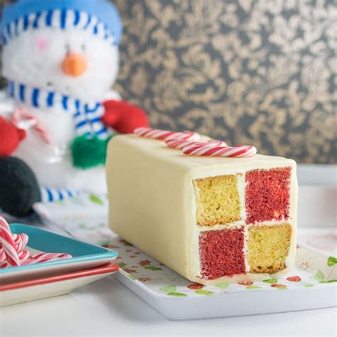 Peppermint Battenburg Cake - Every Nook & Cranny | Opskrift