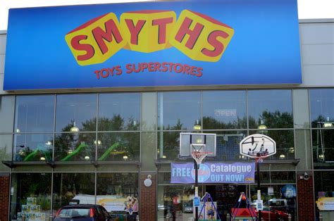 Christmas shopping opening hours 2019 for Smyths, Toymaster, Disney ...