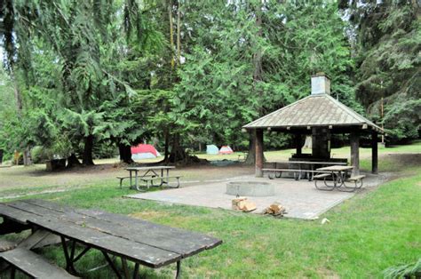 Under the Starry Sky: Camping at Washington Park in Anacortes