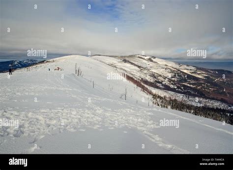 Beautiful winter snow-white mountain landscape. Beautifully snow-capped ...