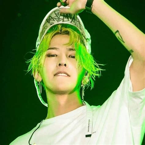 Cathy ᕙ(⇀‸↼‶)ᕗ #1yearwithSuperM on Twitter | G dragon, G dragon hairstyle, Bigbang g dragon