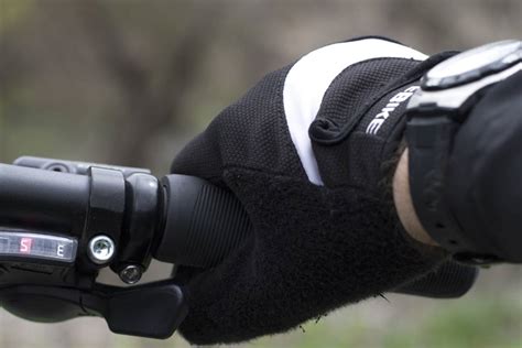 Top 5 Best Mountain Bike Gloves in 2023 | Mountain Biking Planet