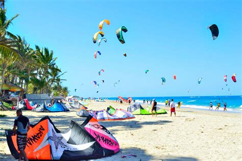 Playa Cabarete - REPÚBLICA DOMINICANA LIVE