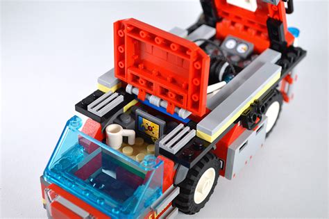 Lego City: Airport Fire Truck – Dorian Bricktron