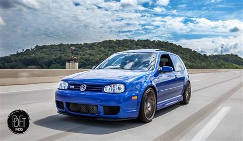 Blue R32 Volkswagen mk4 PDETPhotography | Vw r32 mk4, Autos, Volkswagen